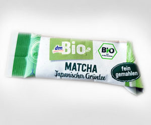 Read more about the article Da hilft auch „Bio” nichts: die „fein-herben” Matcha Sticks vom dm-Markt