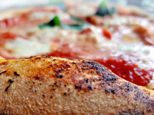 Read more about the article Restaurant „Pergola” in Kaufbeuren: Der heilige Gral der Vera Pizza Napoletana