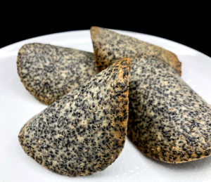 Read more about the article Tuiles mit Schwarzem Sesam (Tuiles with Black Sesame)