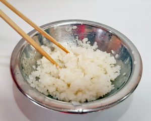 Read more about the article Sushi-Reis: Das authentische Rezept für eine der wichtigsten Zubereitungen der japanischen Küche