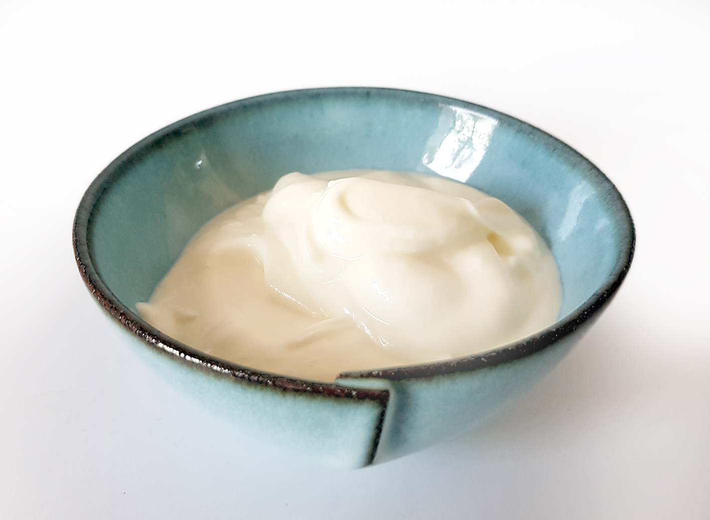 You are currently viewing Joghurt mithilfe einer Mikrowelle in fünf Minuten selber machen (Reifung ohne Strom in 6–8 Stunden)